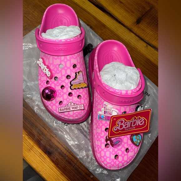 Crocs x Barbie Mega Crush Clog Limited Edition - Picture 2 of 9